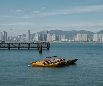 If a Chinese Trader Breaches Contract, Can I Sue the Factory Behind It?